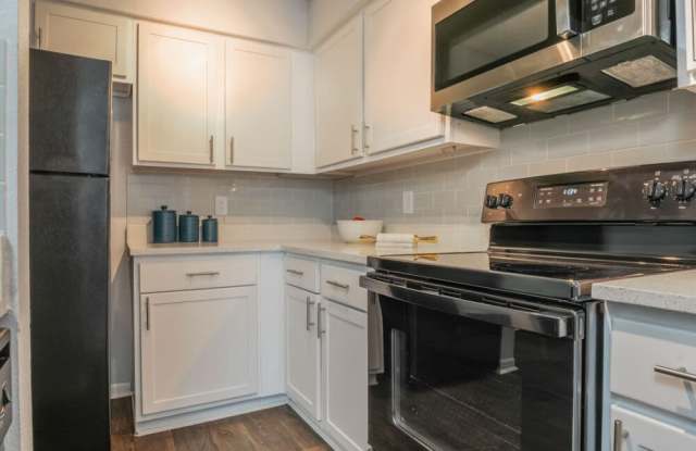 Lakebridge Townhomes Gallery 2
