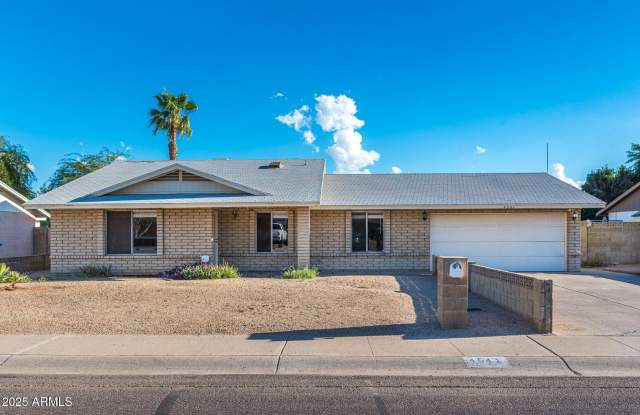 4541 E PERSHING Avenue photos photos
