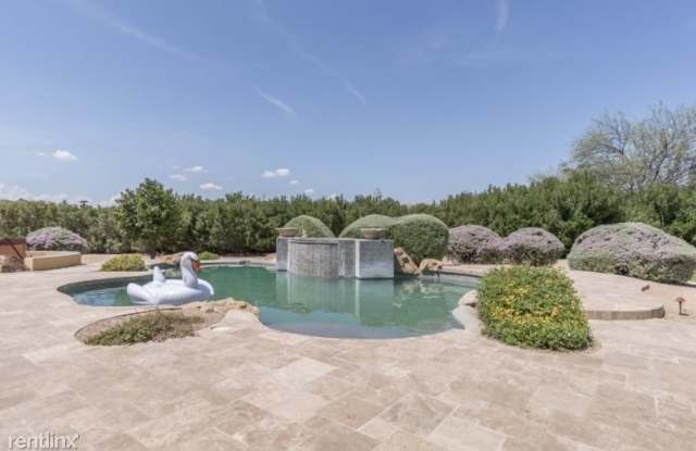 6570 N Lost Dutchman Dr Gallery 3