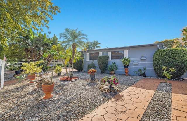 12890 NE Miami Ct photos photos