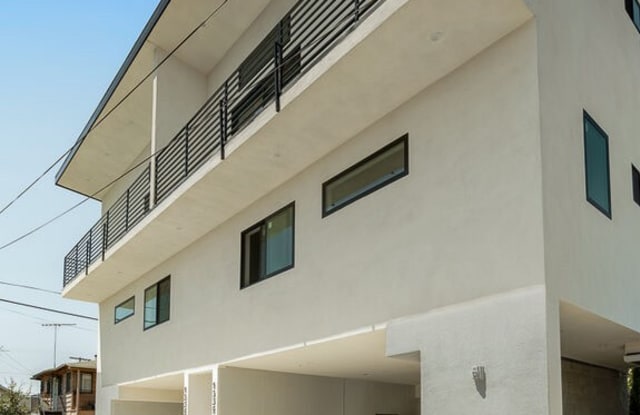 1339 N Kenmore Ave - 1339 N Kenmore Ave, Los Angeles, CA 90027