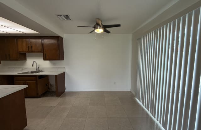 12635 Franklin ct. Unit 1A Gallery 4