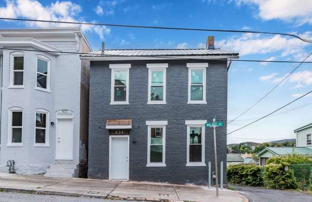 Stunning Renovated Home – 3 Bed / 1 Bath | Detached | 2024 Renovation photos photos