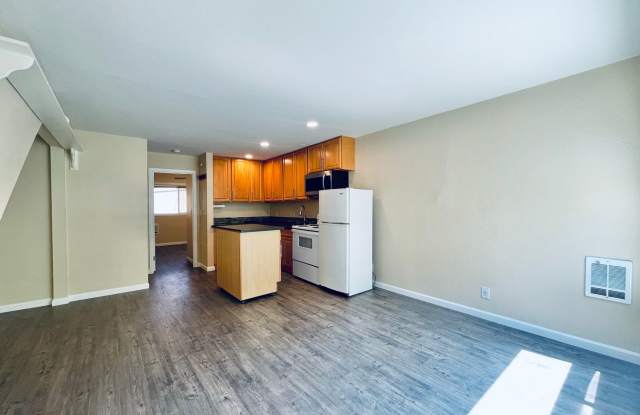 Charming 1bedroom Condo in CherryHill Gallery 3