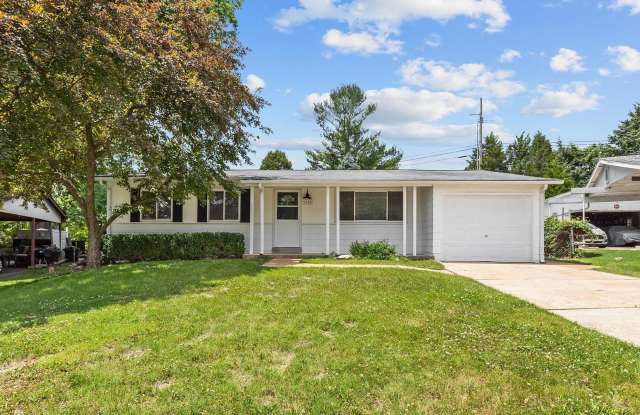 Spacious 3-Bedroom Home in Desirable Maryland Heights Gallery 1