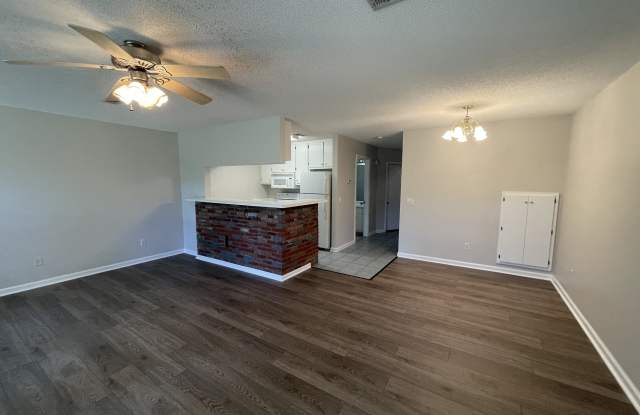 112 Candle Brook Dr Gallery 3
