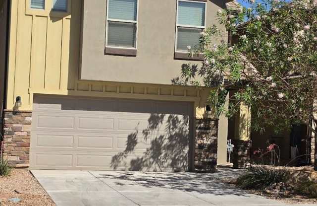 Town Home in Desert Bluffs photos photos