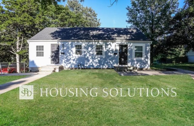 1401 S Hedges Ave - 1401 South Hedges Avenue, Independence, MO 64052