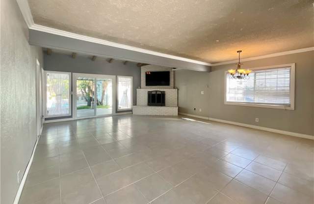 9533 Lundahl Drive Gallery 3
