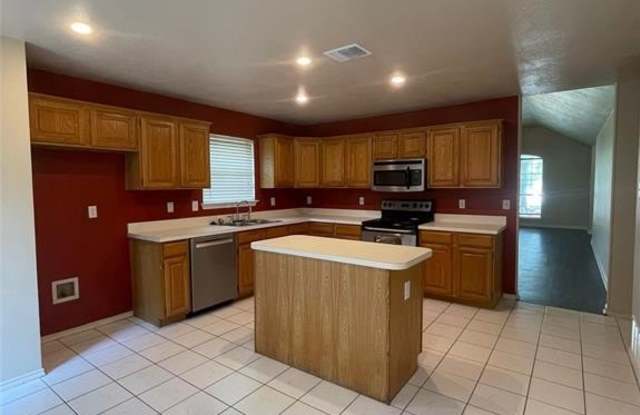 7816 Rogue River Trail Gallery 3