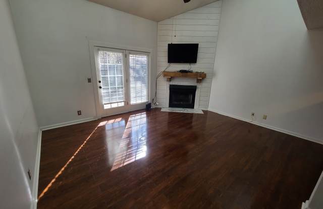 416 English Ivy Dr Gallery 4
