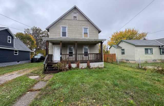 Charming 3-Bedroom Property in Prime Location ( SECTION 8 VOUCHERS ACCEPTED) photos photos