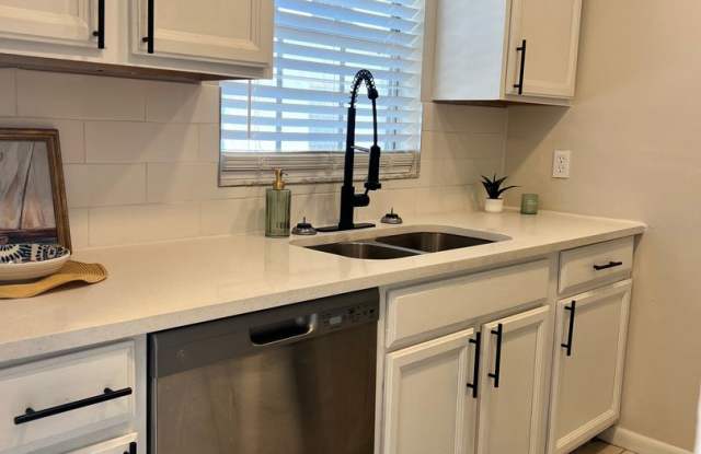 The Leland Apartments Gallery 2