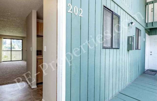 Cozy 1 Bedroom in the By The Green Community. Gallery 4