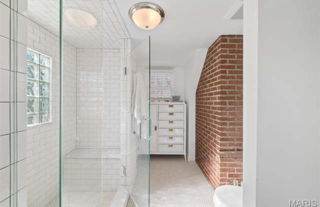 5 Colonial Ct photos photos