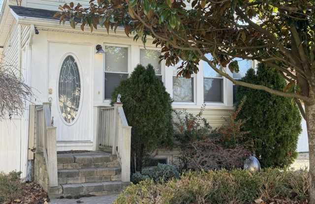 1232 Lawrence Avenue - 1232 Lawrence Avenue, Pine Lake Park, NJ 08757