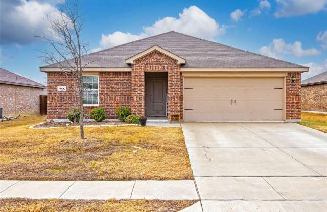 You will want to see this home as it is a great value! Located at the back of the Magnolia neighborhood just a few houses away from a walking trail and community fishing pond. photos photos