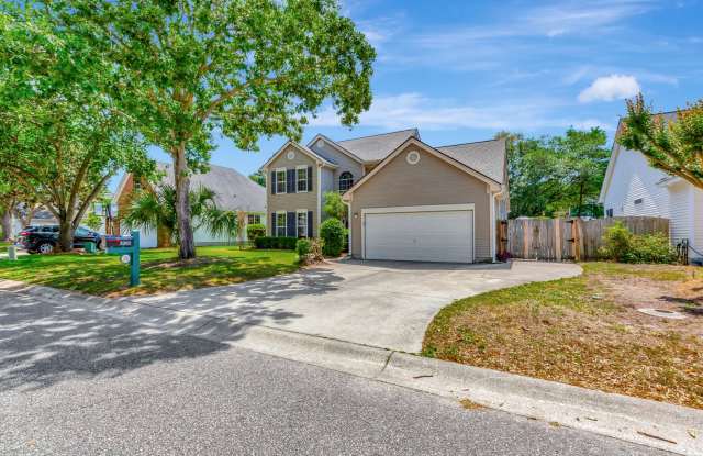 Enjoy the best of Mt Pleasant living in Charleston National photos photos