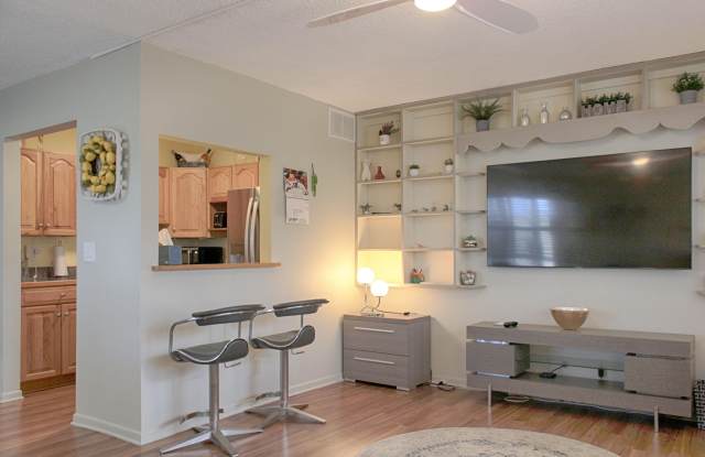 210 HORIZONS E Gallery 4
