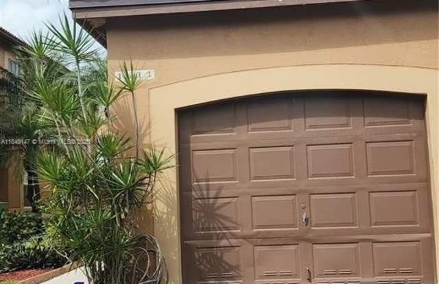 1411 Barcelona Way photos photos