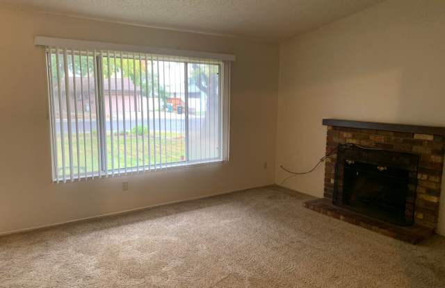 2024 APPLEGATE DRIVE Gallery 4