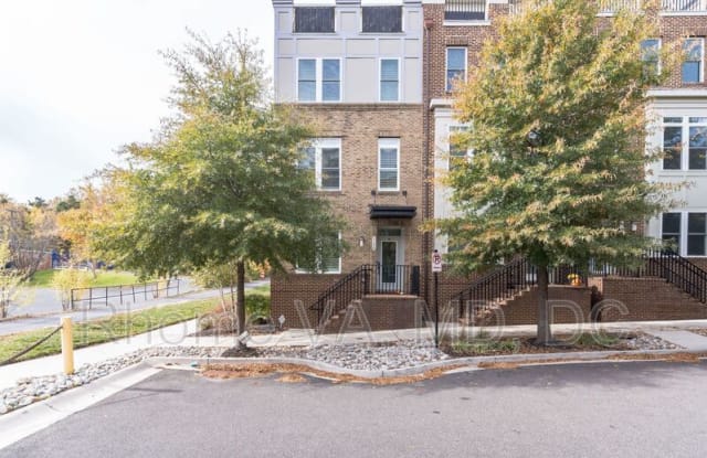 1148 S Lincoln Street - 1148 South Lincoln Street, Arlington, VA 22204