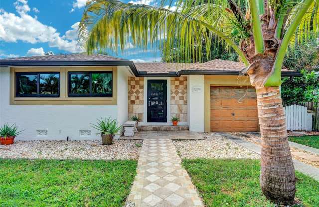 3208 Beacon Street photos photos