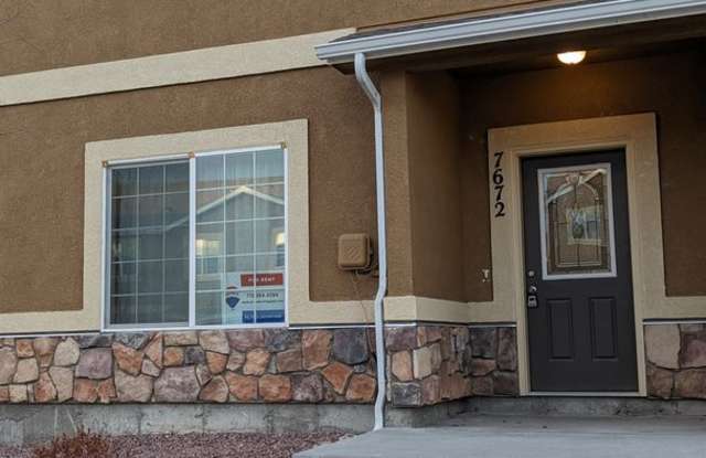 TWO STORY END UNIT TOWNHOME 3 BED/2.5 BATH IN FOREST MEADOWS! photos photos TWO STORY END UNIT TOWNHOME 3 BED/2.5 BATH IN FOREST MEADOWS! photos photos