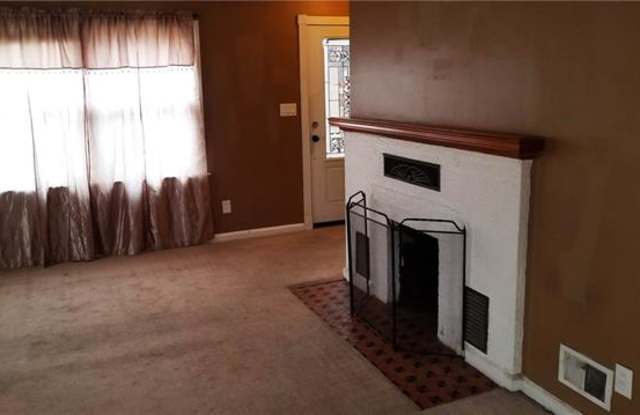 21752 PLEASANT Avenue Gallery 3