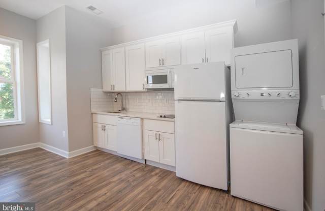 1942 1ST NW Gallery 3