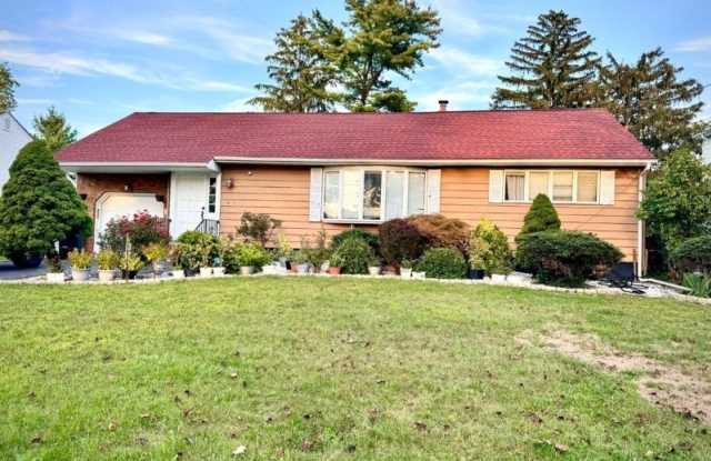 617 Sycamore St - 617 Sycamore Street, Paramus, NJ 07652
