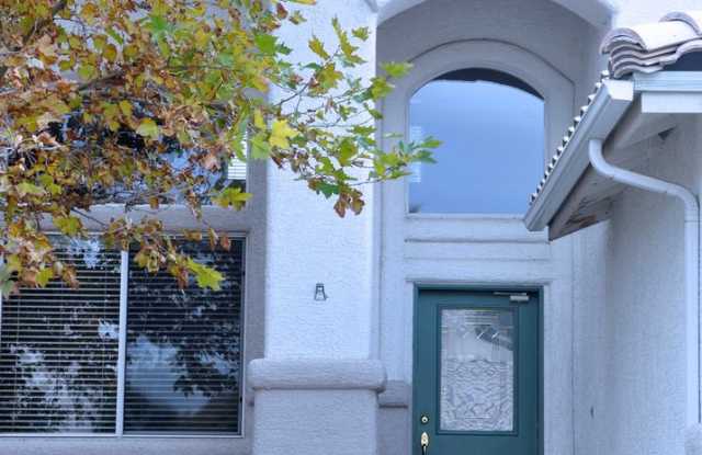 4bd/2.5bath Single Family Home Gallery 4