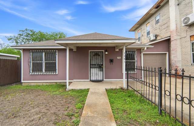 1301 S Palmetto photos photos