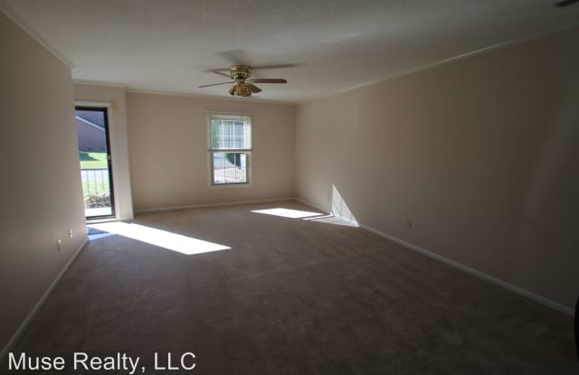250 Pointe Circle Gallery 4
