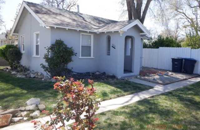 Charming home in Tehachapi - 224 West E Street, Tehachapi, CA 93561