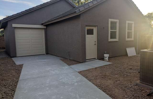 14339 W DESERT HILLS Drive unit: B photos photos