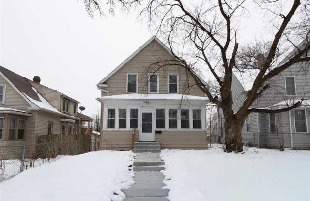 678 Hawthorne Avenue East photos photos