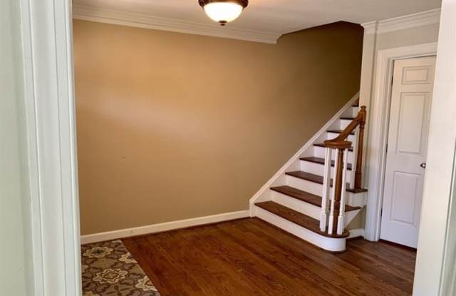 831 Clairemont Avenue Gallery 3