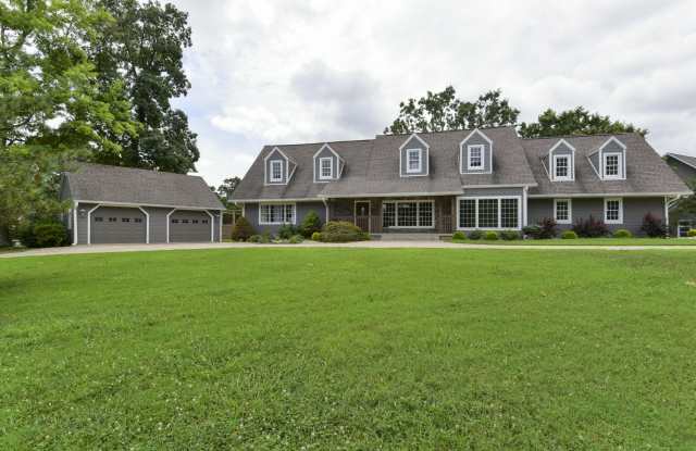 2006 W Broadway Street photos photos