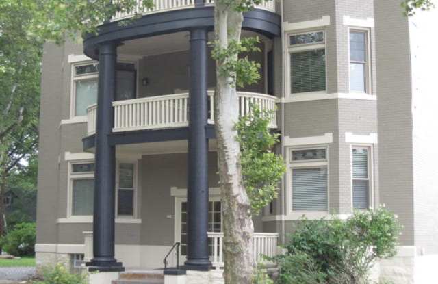 515 W. Hutchinson photos photos 515 W. Hutchinson photos photos