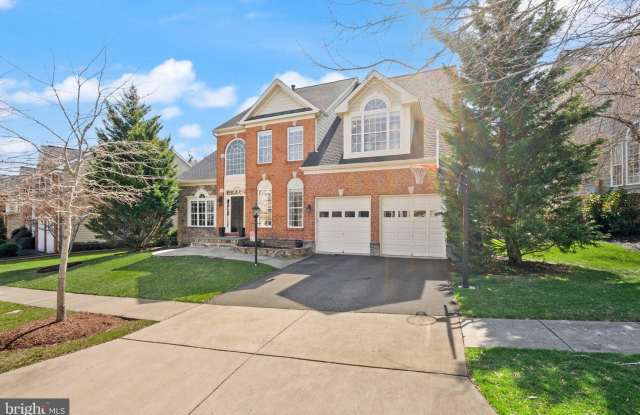 43941 RIVERPOINT Drive Gallery 2