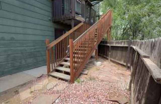 2544 King Court photos photos
