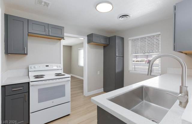 1300 E Nelson Avenue photos photos