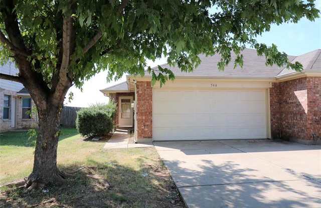 546 Mast Court - 546 Mast Court, Crowley, TX 76036
