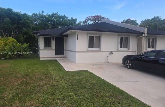 9400 SW 169th St photos photos