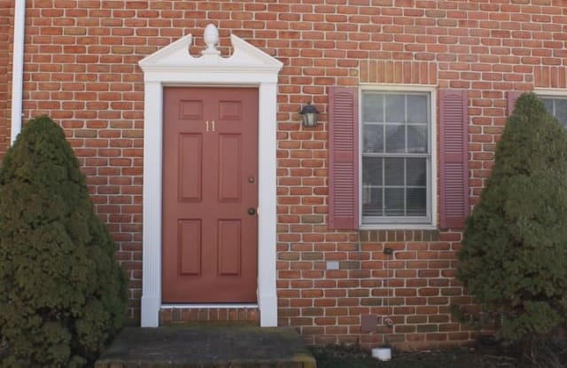 11 Ridge Ave - 11 Ridge Avenue, Hanover, PA 17331