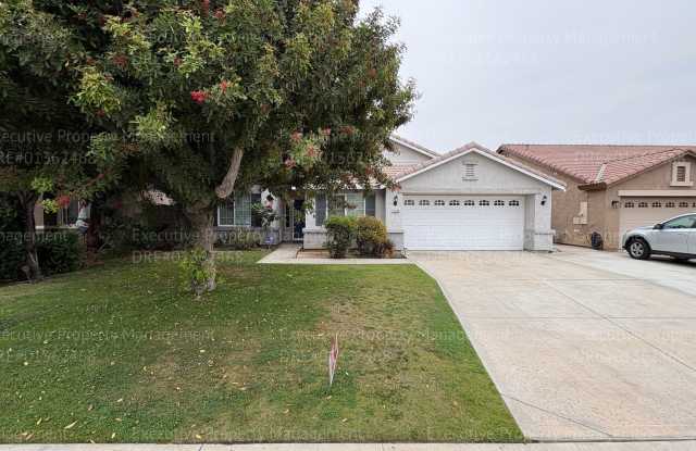 Spacious 4 bedroom 2 bathroom home located in the Ashton Falls community *Move In Special* - 13306 Cheyenne Mountain Drive, Bakersfield, CA 93314