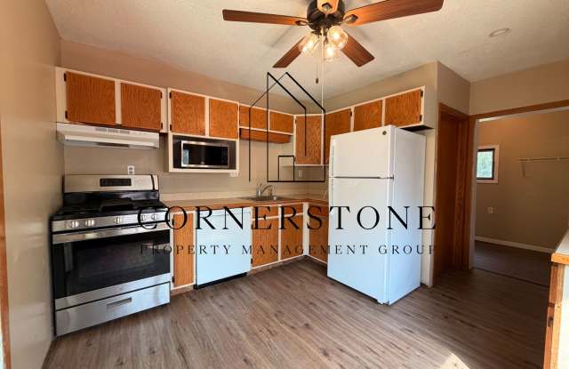 4 bedroom with updates! $1,350 Gallery 4
