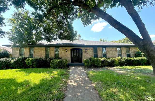 Your Ideal Home Near Everything You Need - 9518 Timberleaf Drive, Dallas, TX 75243