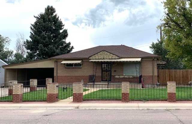 2 Bedrooms plus 2 non confirming bedrooms in the basement close to light rail photos photos